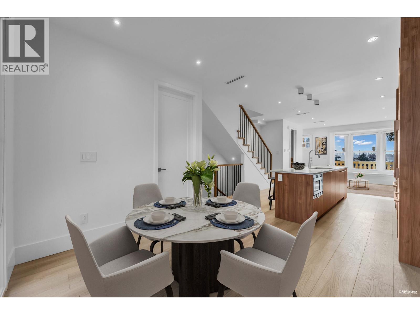 101 1125 CARTIER AVENUE, Coquitlam