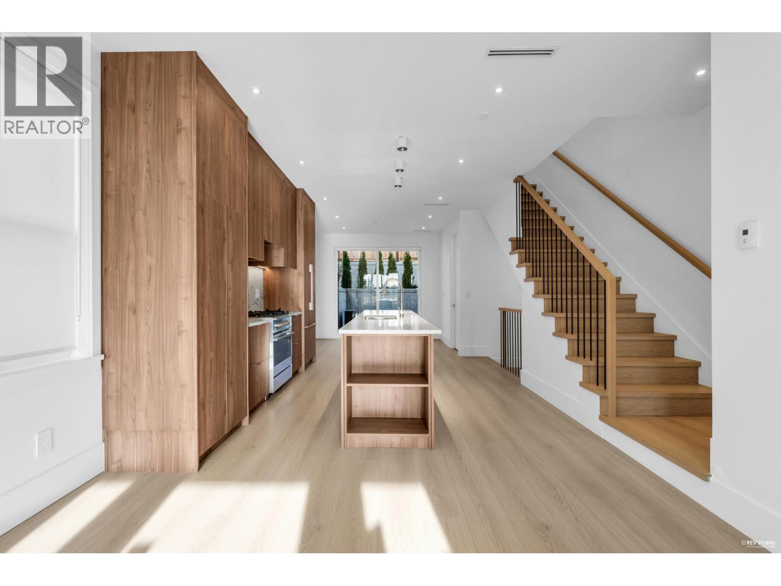 101 1125 CARTIER AVENUE, Coquitlam