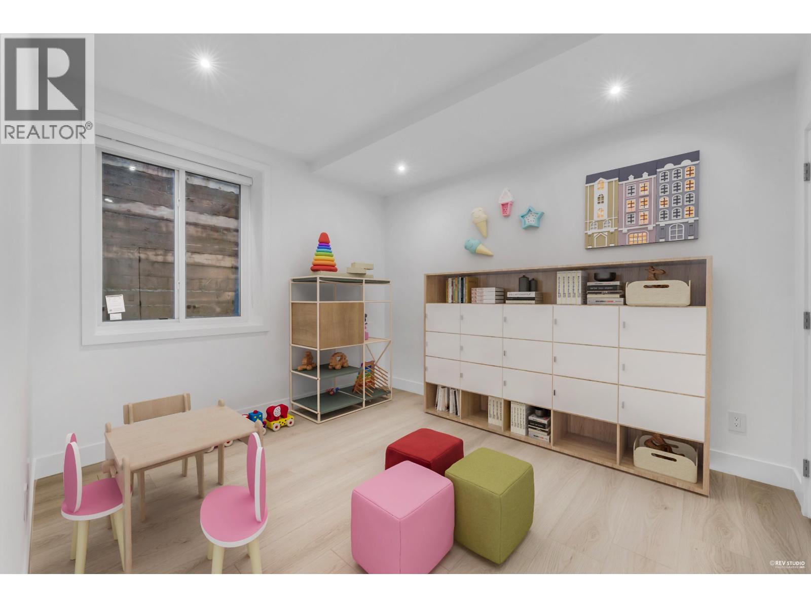 101 1125 CARTIER AVENUE, Coquitlam