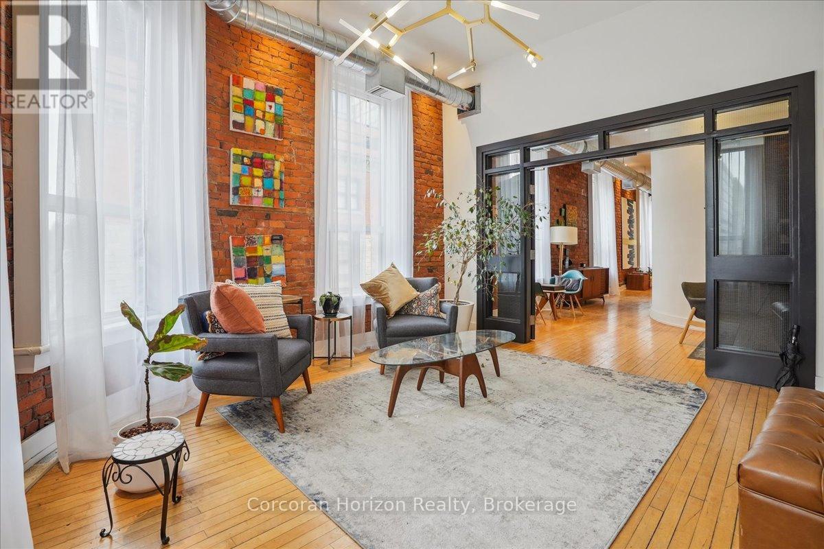 41 KING WILLIAM Street 200