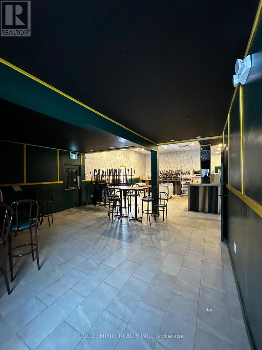 2 - 530 CLARKE ROAD - Photo 3 of 6, London East (East I), Ontario