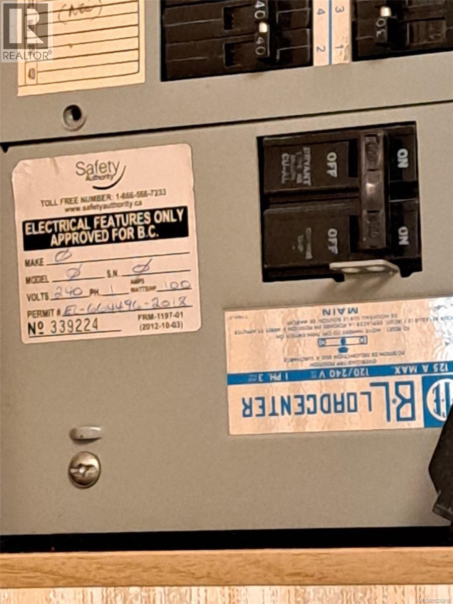 #A 3160 ISLAND HWY N - 24