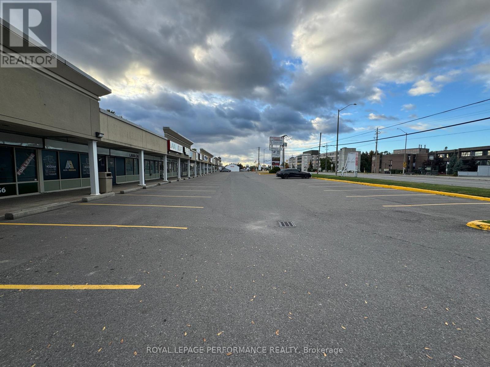 Retail for Rent in Ottawa – 1754A MONTREAL ROAD, Ottawa – MLS# X12820390 - Image 9