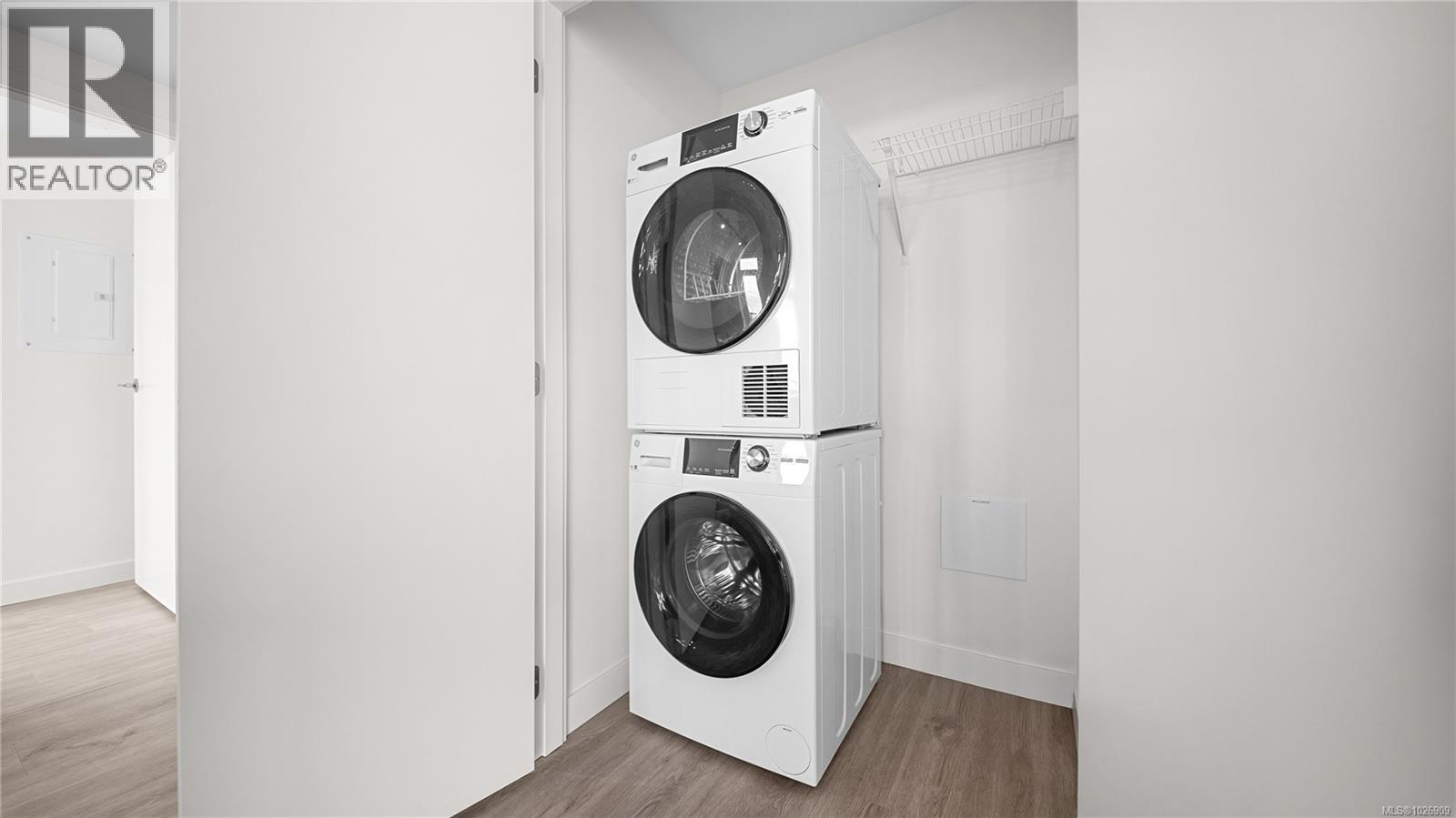 1601 845 Johnson Street, Victoria