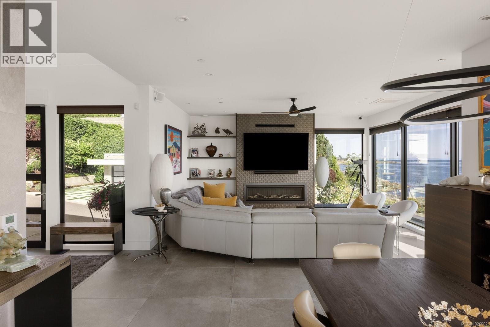  231 Hidden Point, Oak Bay