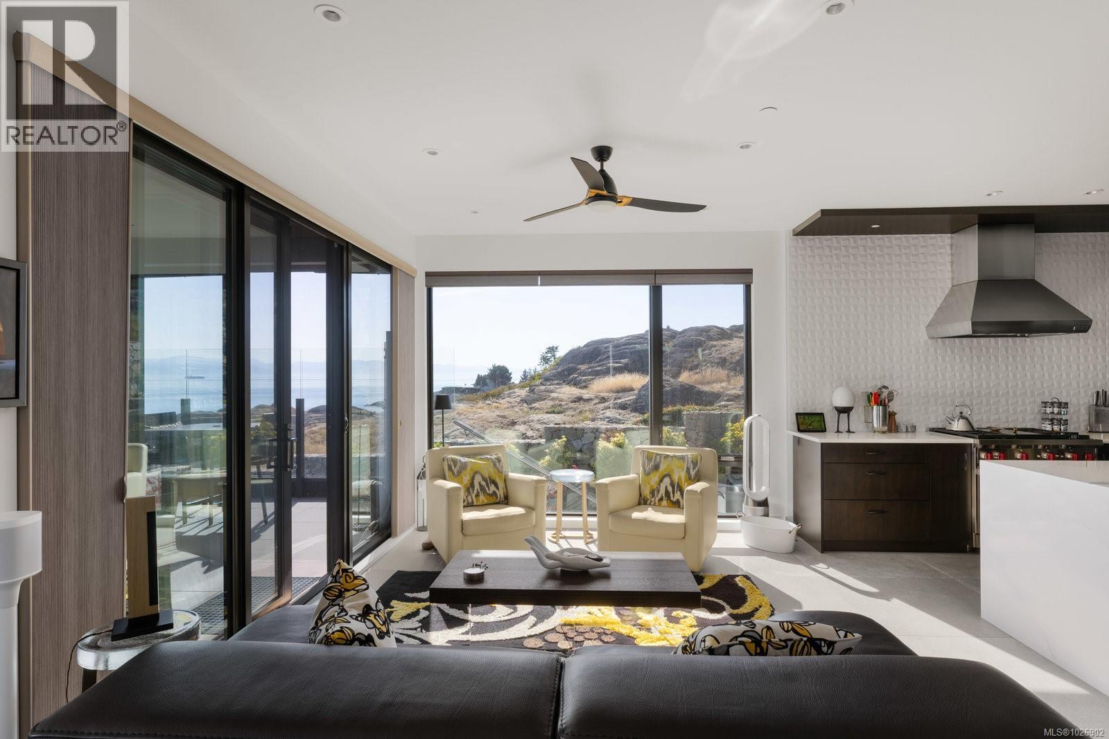  231 Hidden Point, Oak Bay