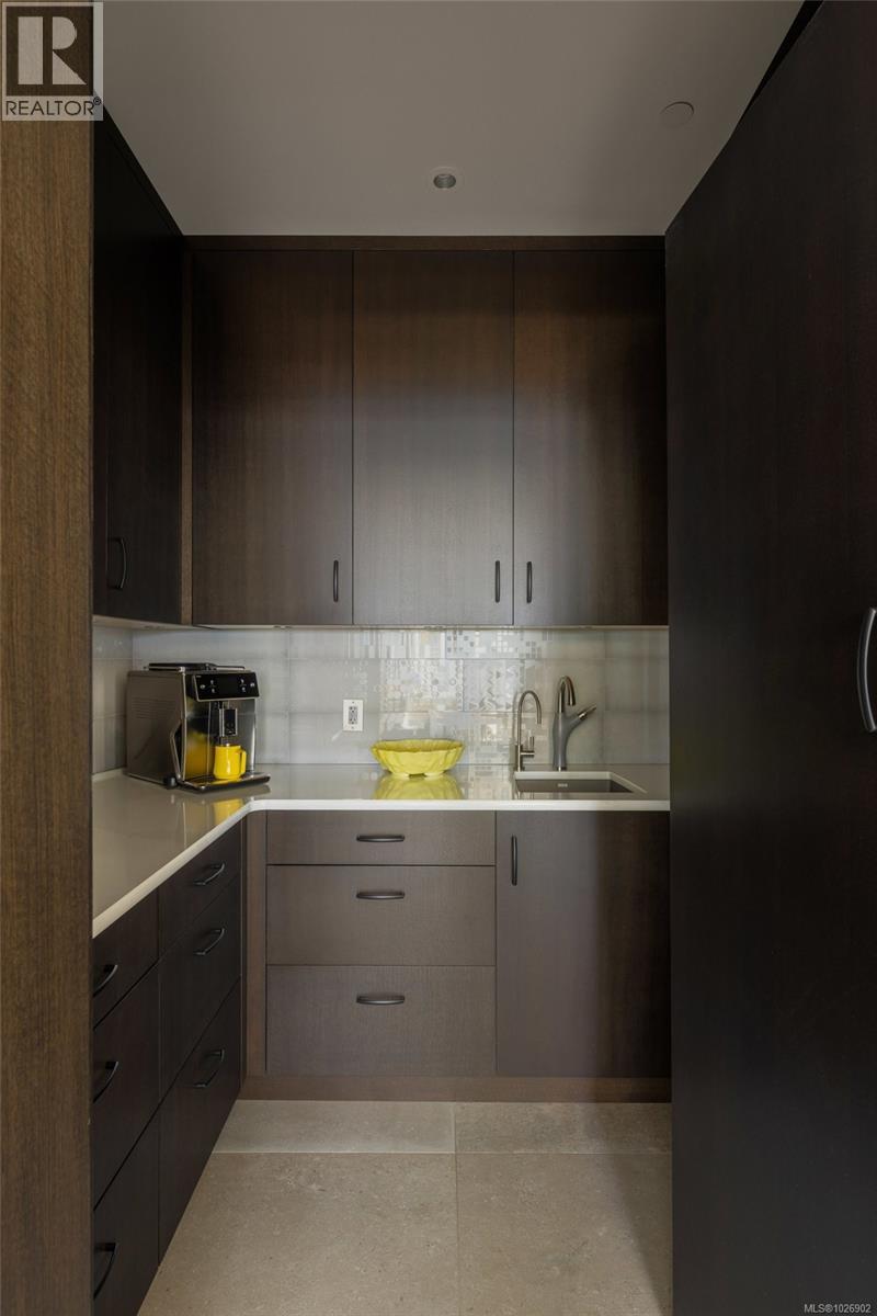  231 Hidden Point, Oak Bay