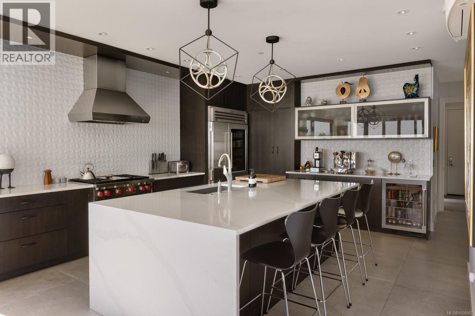  231 Hidden Point, Oak Bay