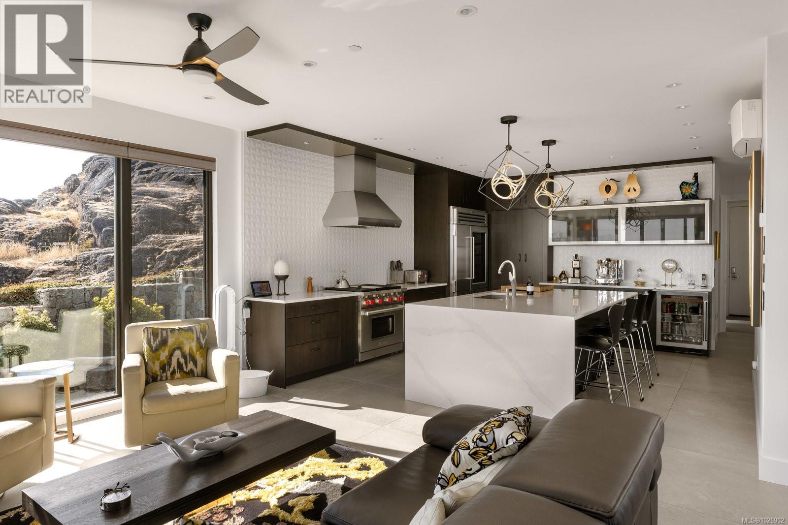  231 Hidden Point, Oak Bay