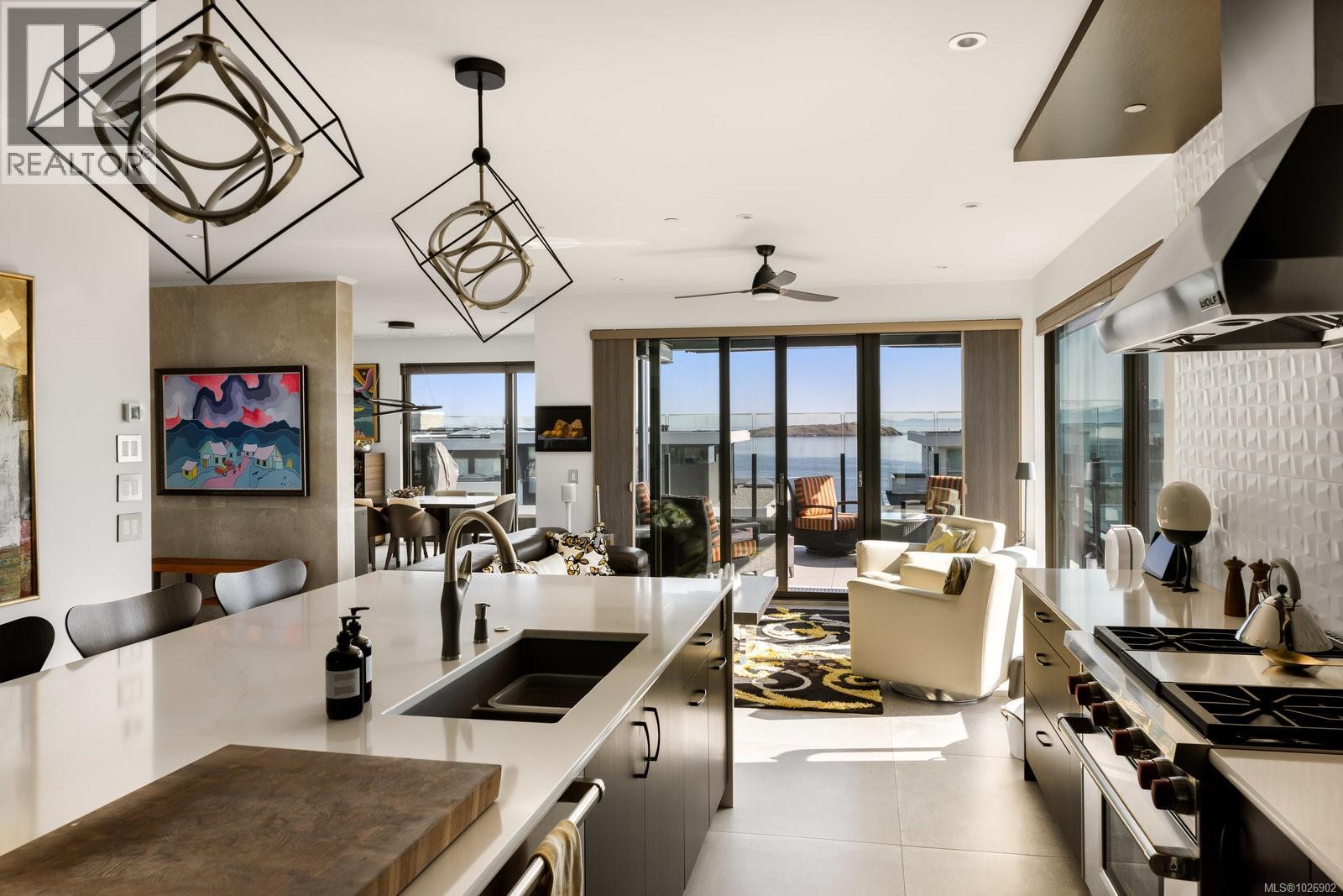  231 Hidden Point, Oak Bay