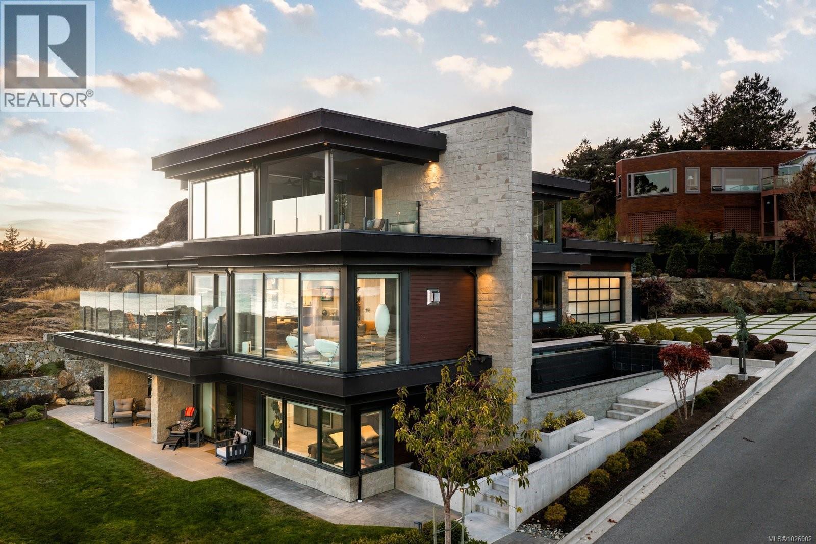  231 Hidden Point, Oak Bay