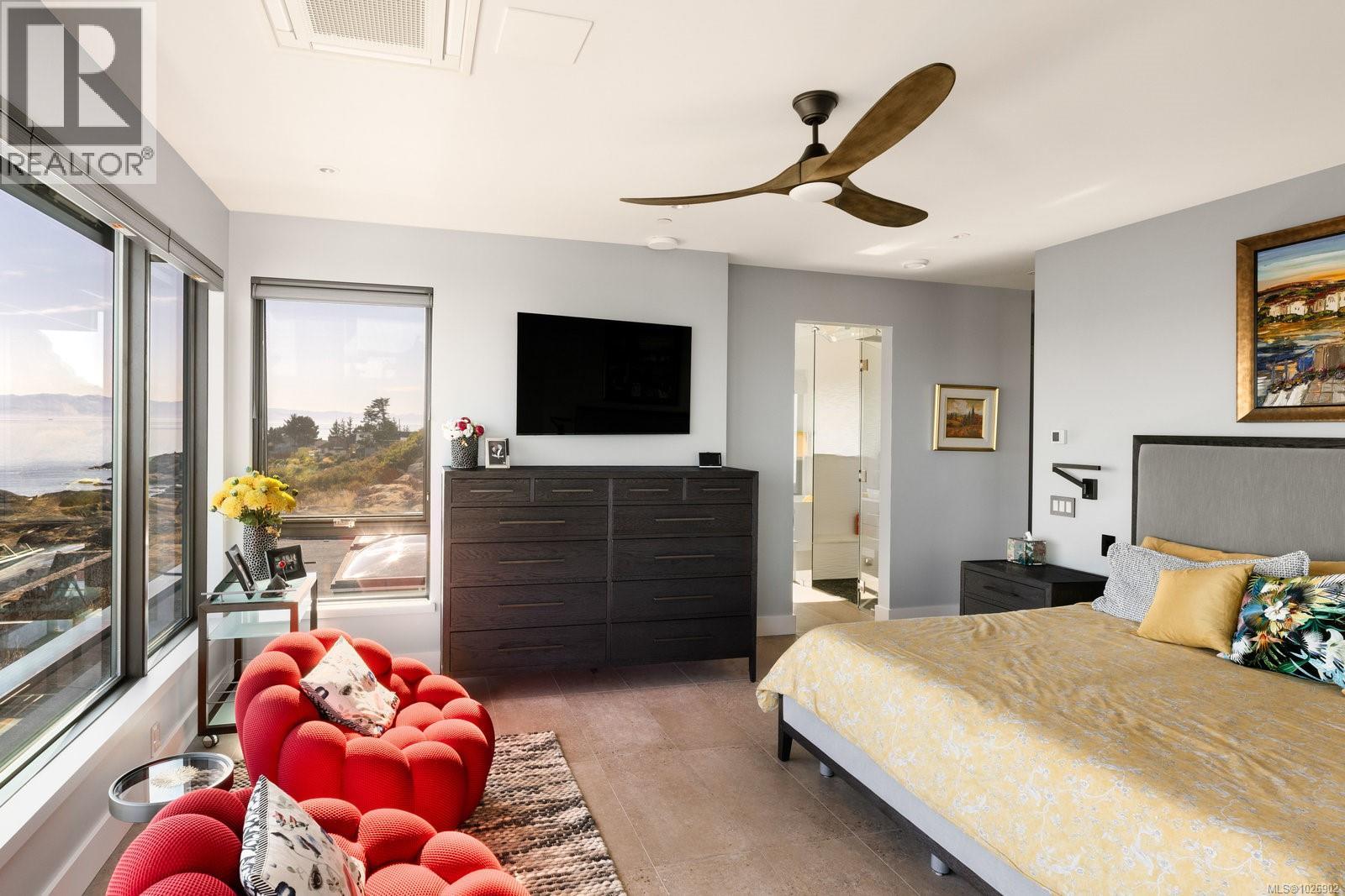  231 Hidden Point, Oak Bay