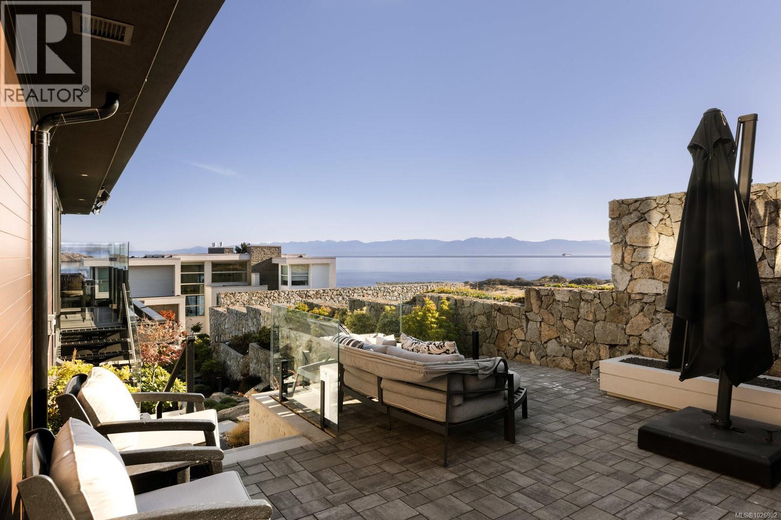  231 Hidden Point, Oak Bay