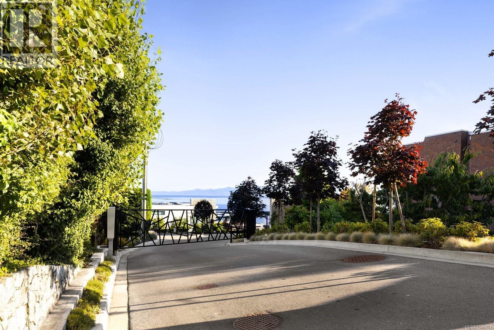  231 Hidden Point, Oak Bay