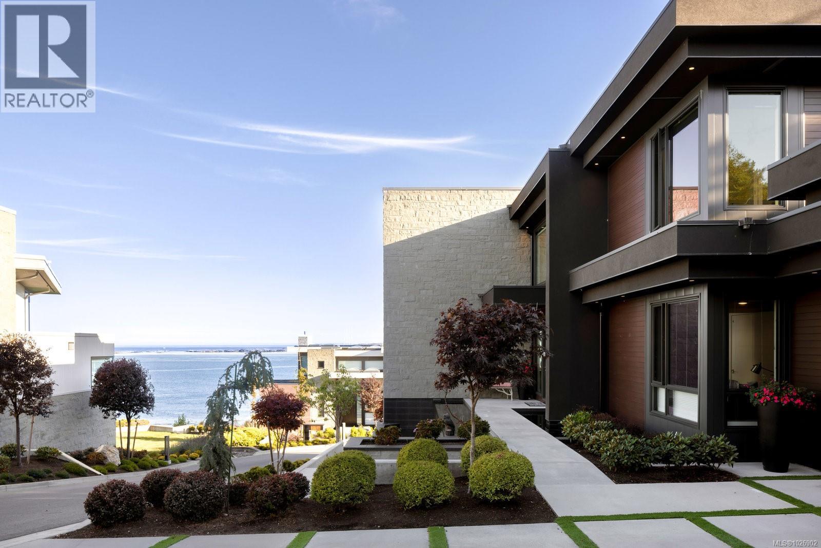  231 Hidden Point, Oak Bay