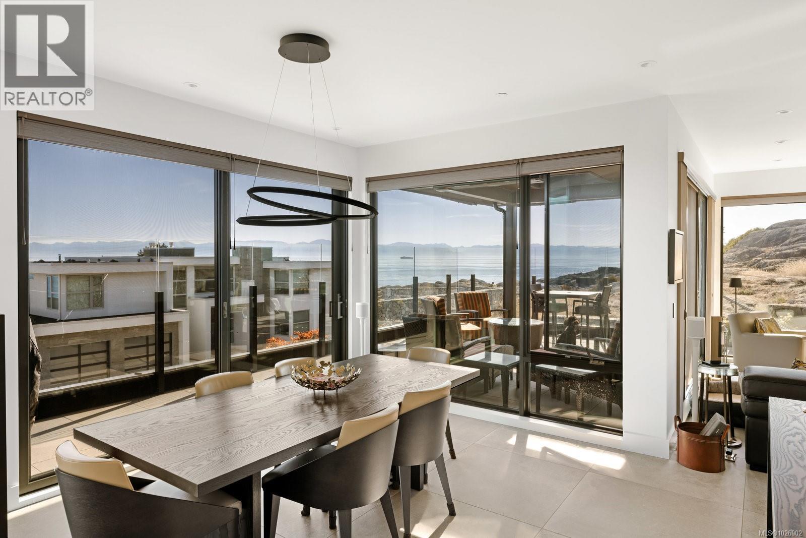  231 Hidden Point, Oak Bay