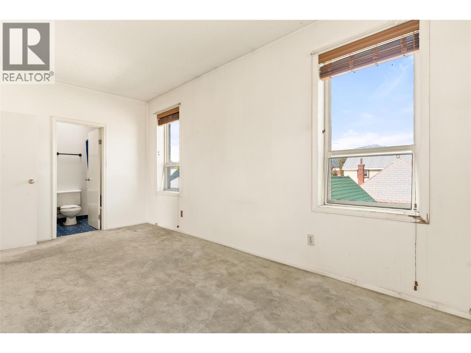  519 Fourth Street East, Revelstoke