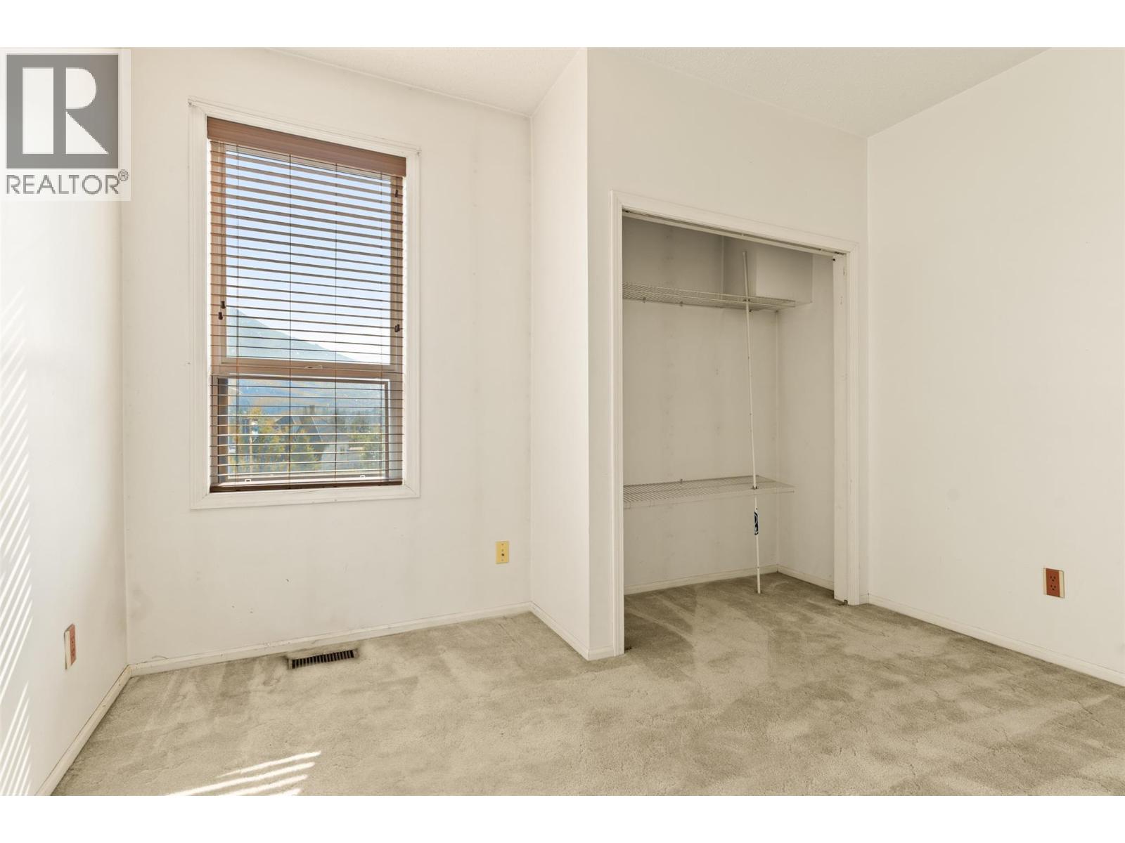  519 Fourth Street East, Revelstoke