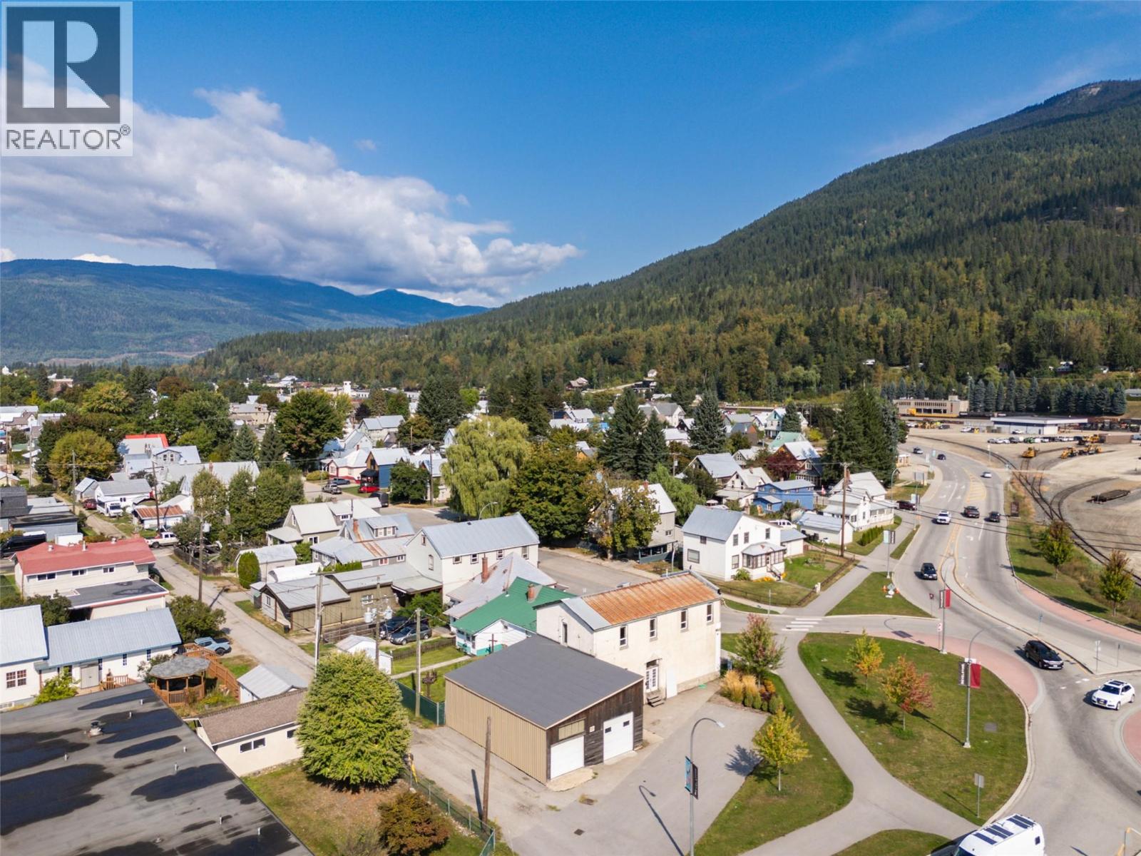  519 Fourth Street East, Revelstoke