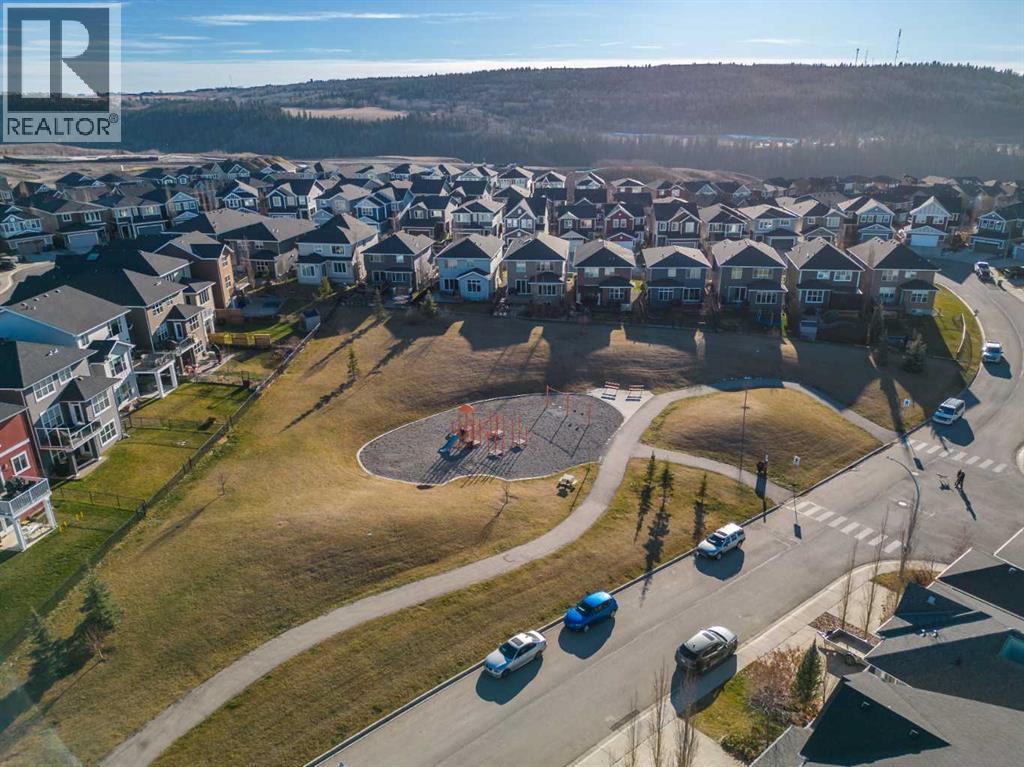 32 Horseshoe Crescent, Cochrane