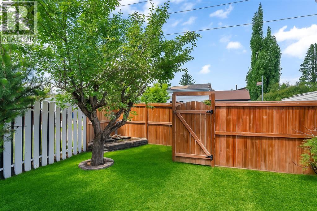 Single Family House Bi-level for Sale in  Cedardale Road SW Cedarbrae Calgary 