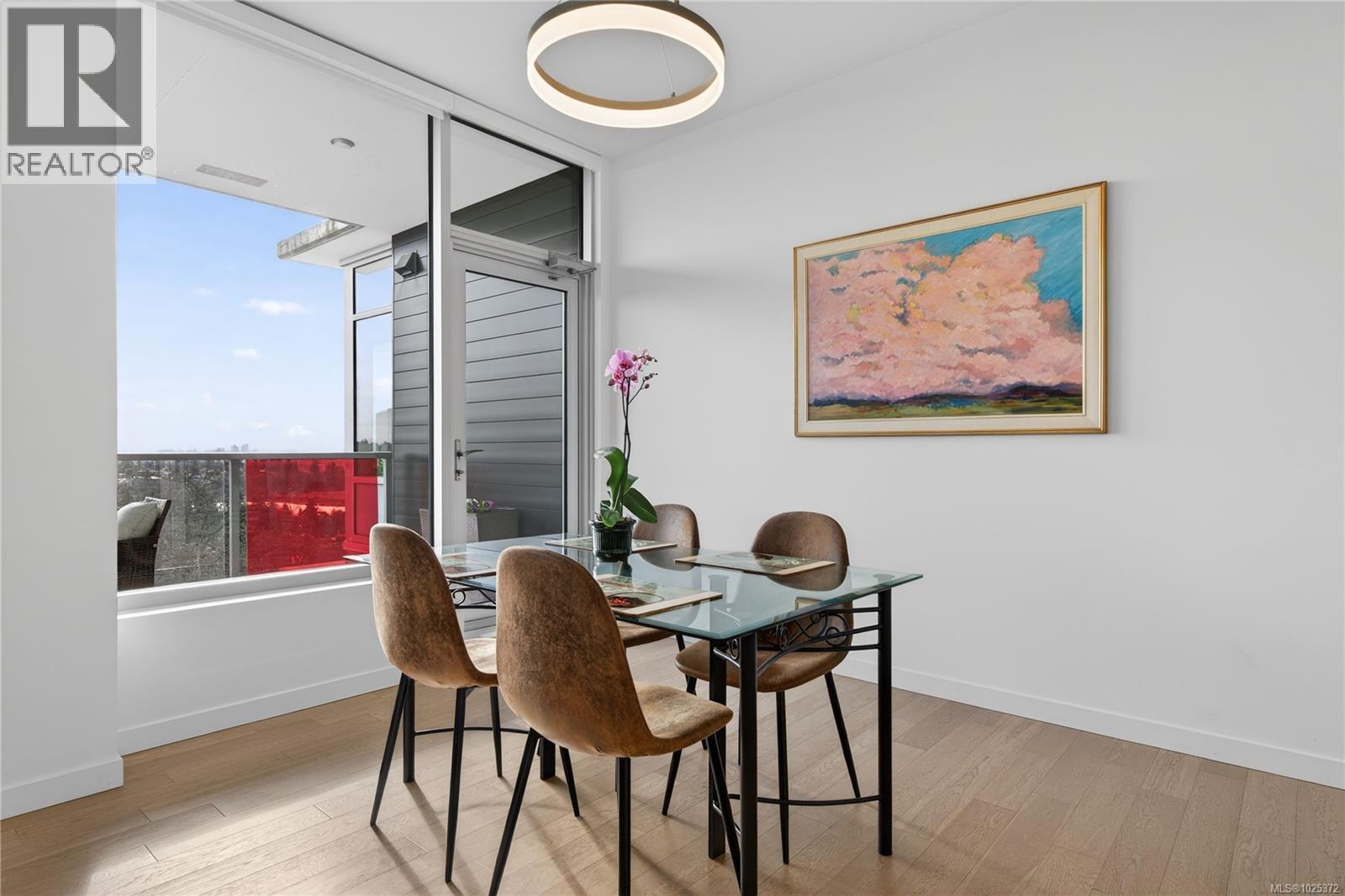 602 4011 Rainbow Hill Lane, Saanich