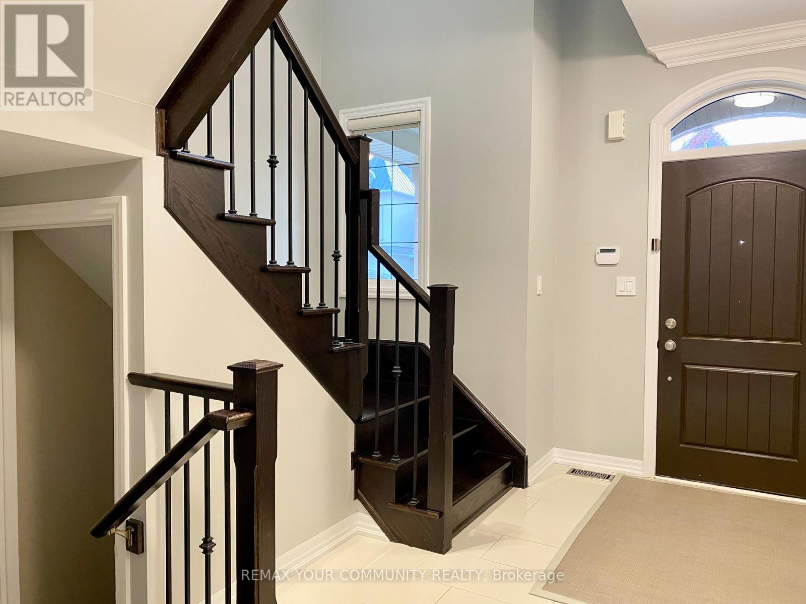 101 MASTERMAN CRESCENT - Photo 2 of 32, Oakville (GO Glenorchy), Ontario