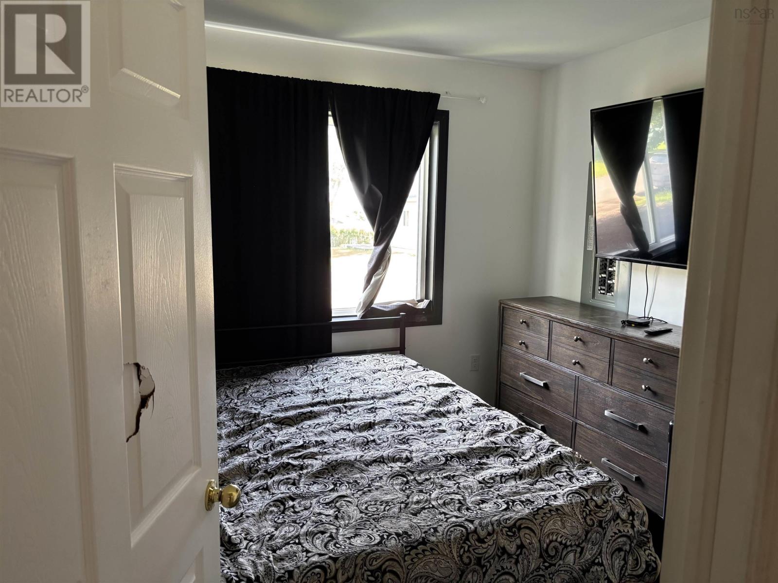 Property 9 of 17 of 18 Royalty Street