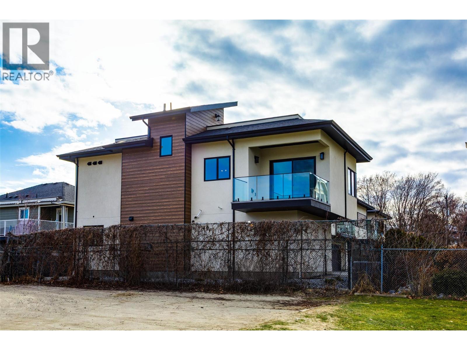 4 970 Lawson Avenue, Kelowna