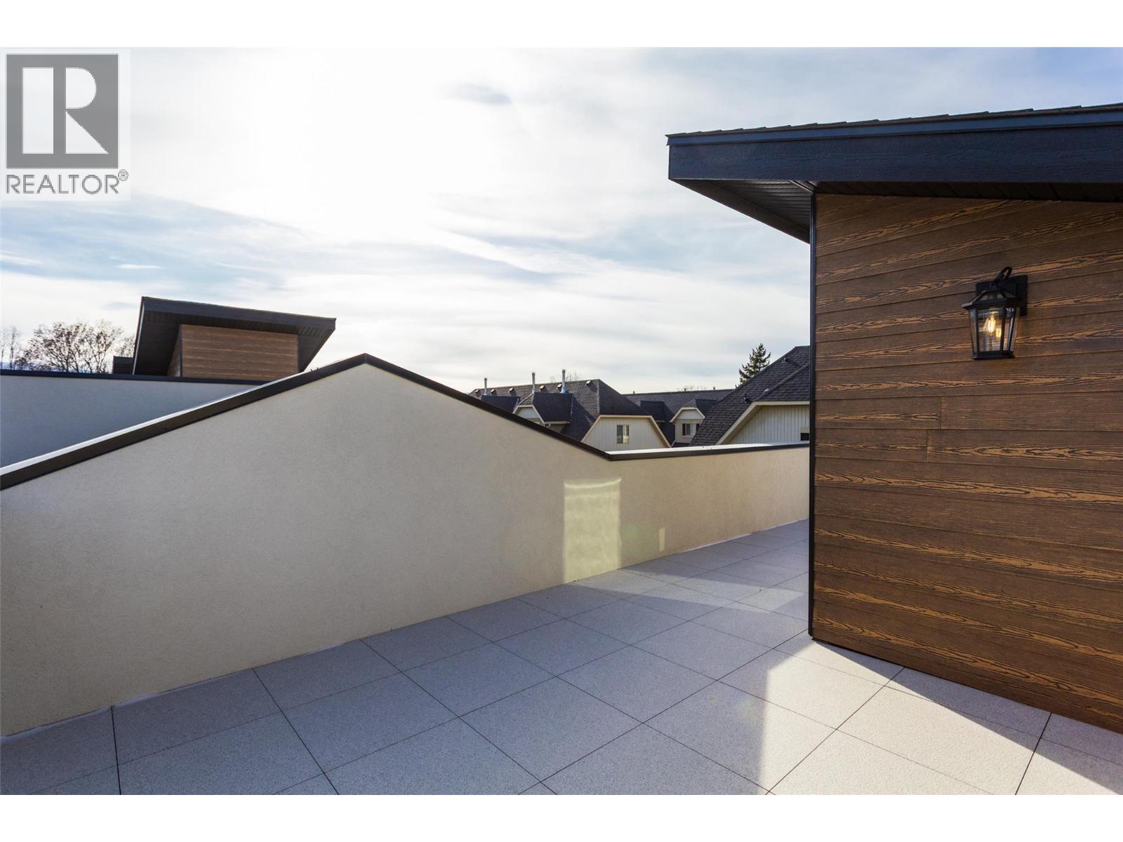 4 970 Lawson Avenue, Kelowna