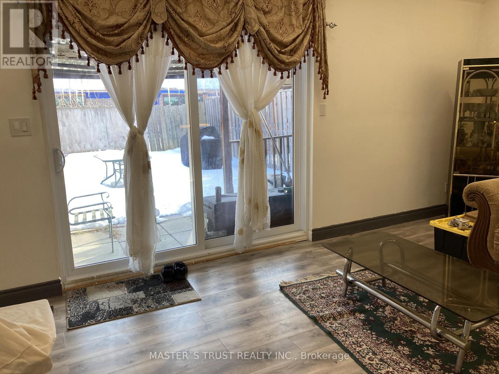 374 Driftwood Avenue #6