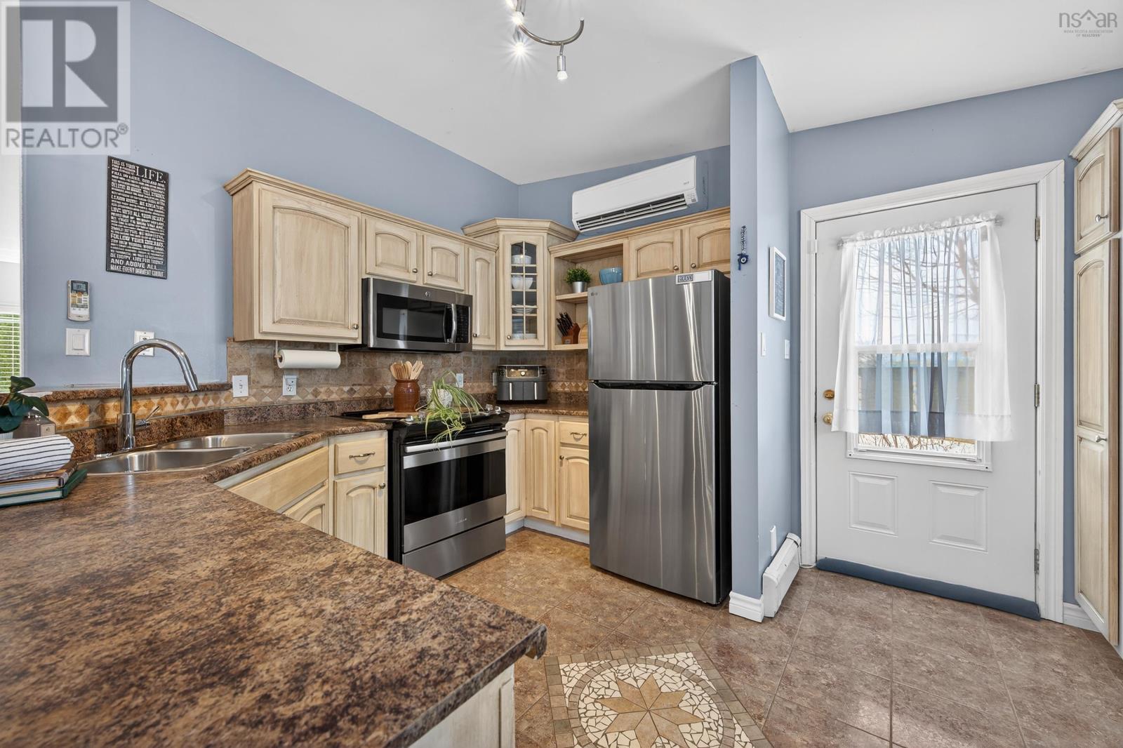 Property 20 of 49 of 53 Erinmore Drive