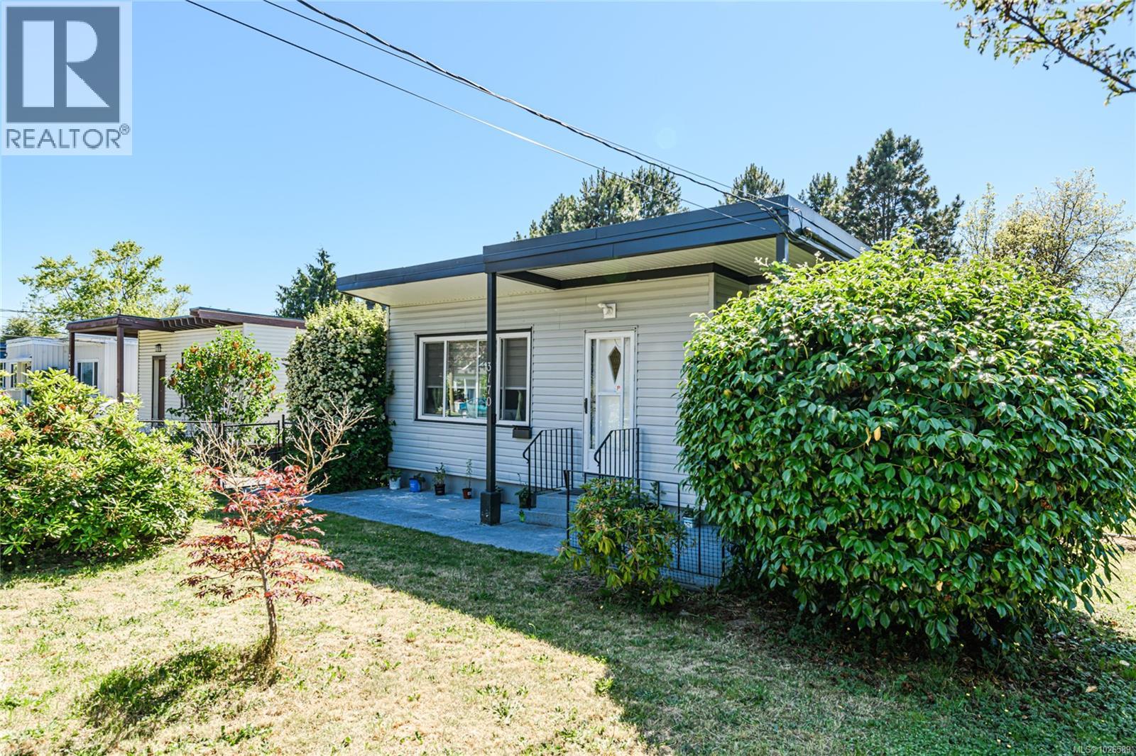  3170 Alder Street, Victoria