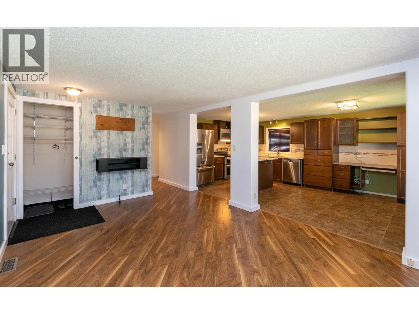  4640 73 Avenue Northeast, Salmon Arm