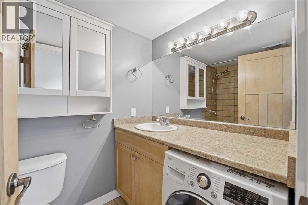 Single Family House for Sale in    Avenue NE Crescent Heights Calgary 