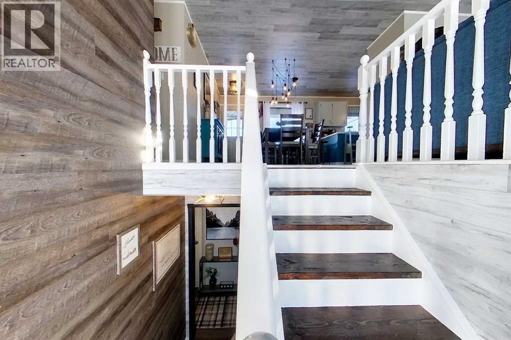 5114 13 Avenue - Photo 3 of 40, Edson, Alberta