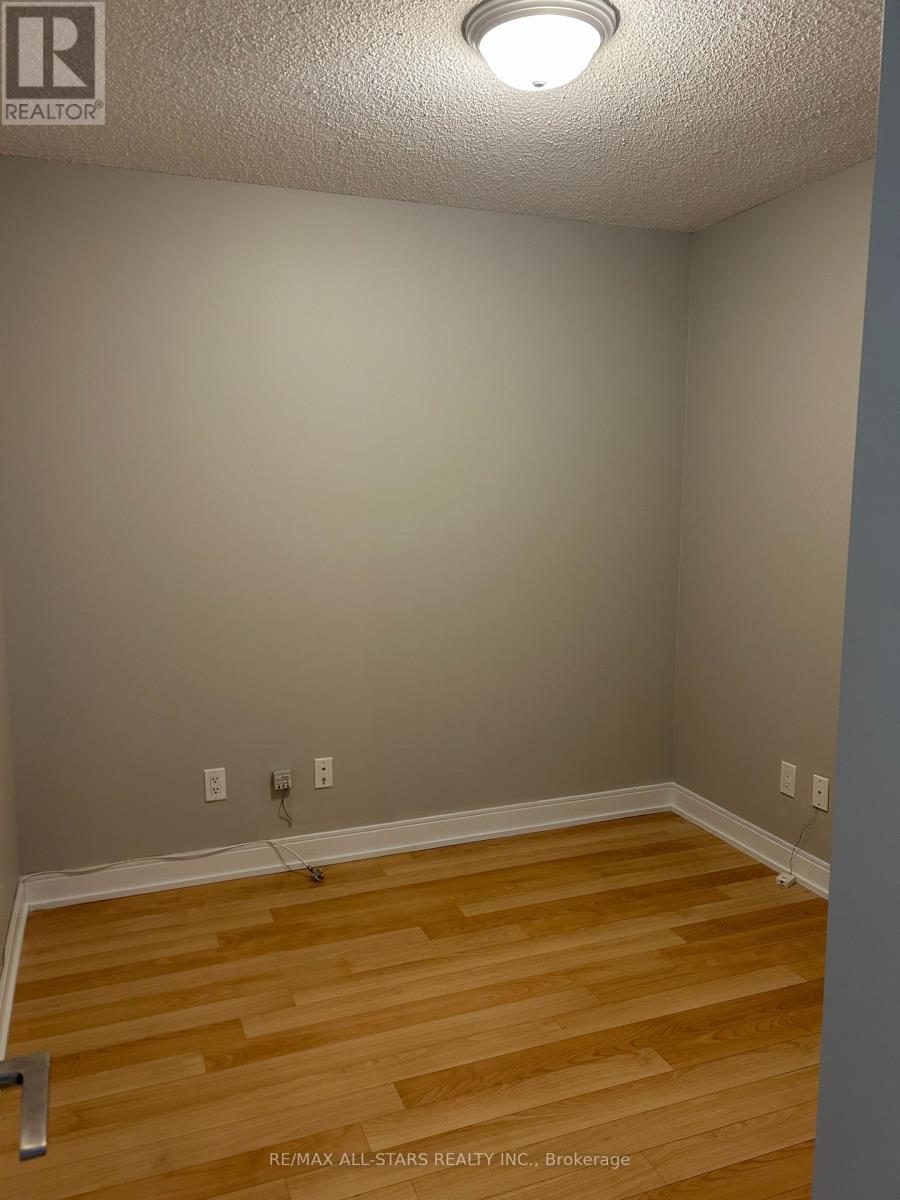#2025 238 BONIS AVENUE - 20