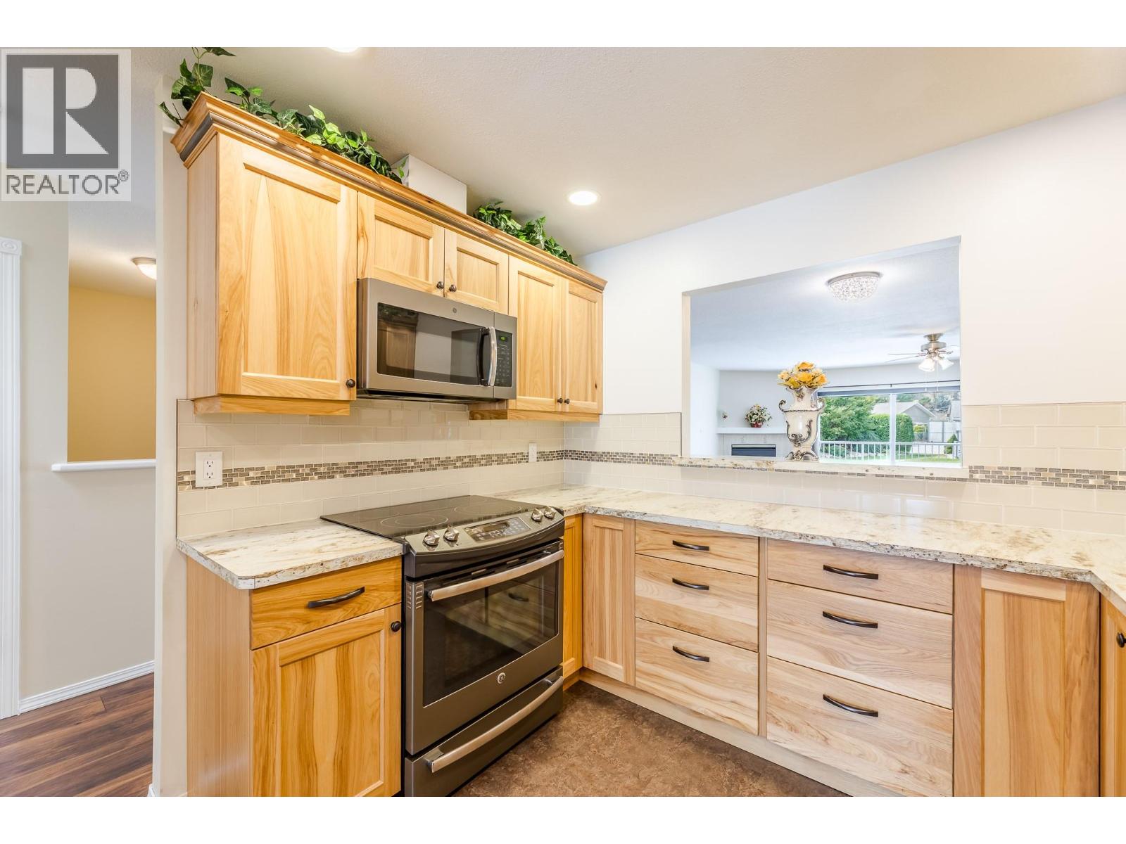 10 11121 Scott Street, Summerland