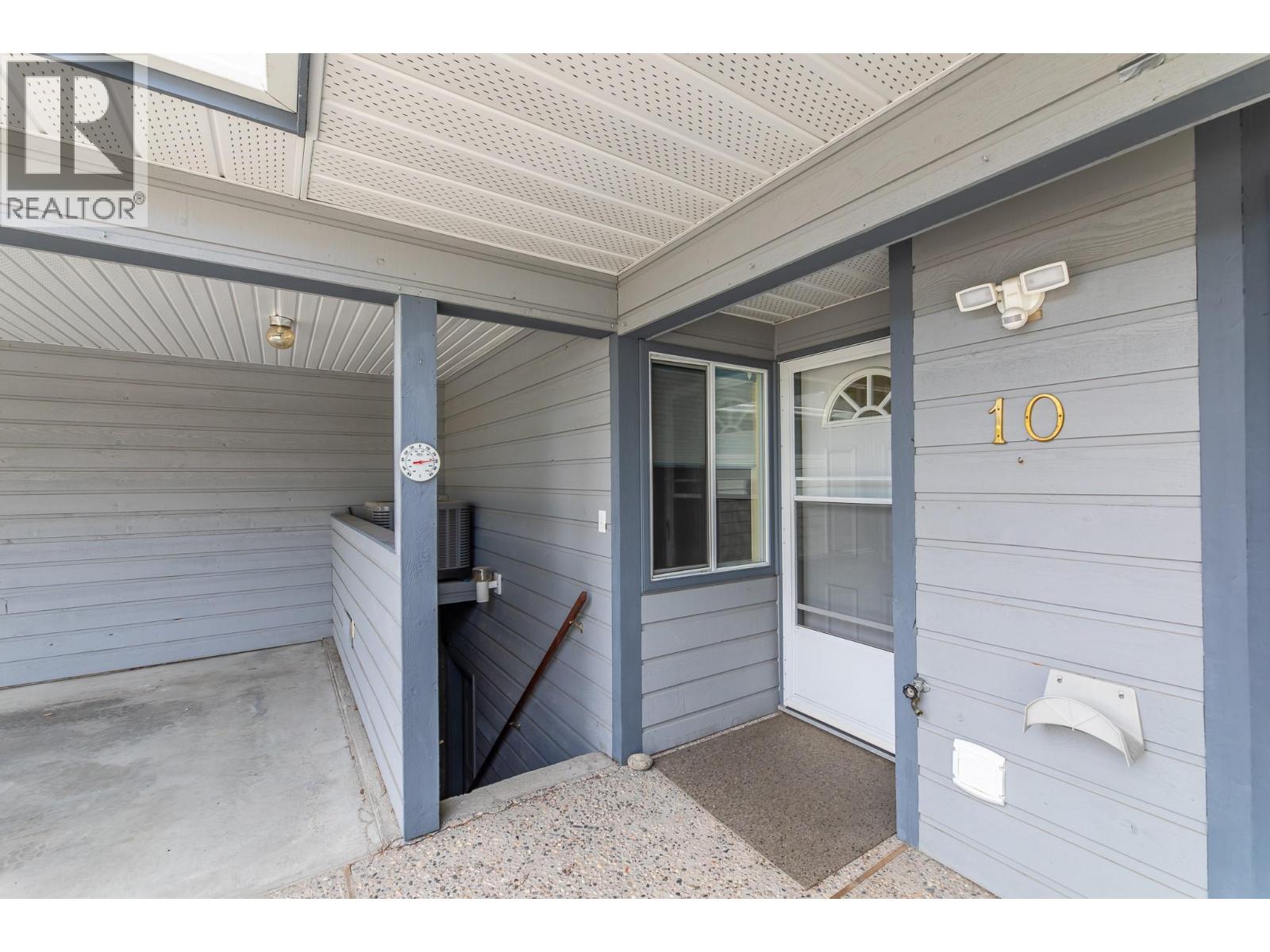 10 11121 Scott Street, Summerland