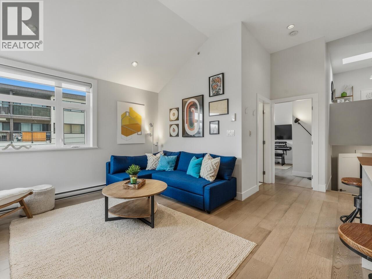 1681 KITCHENER STREET - Photo 2 of 31, Vancouver, British Columbia