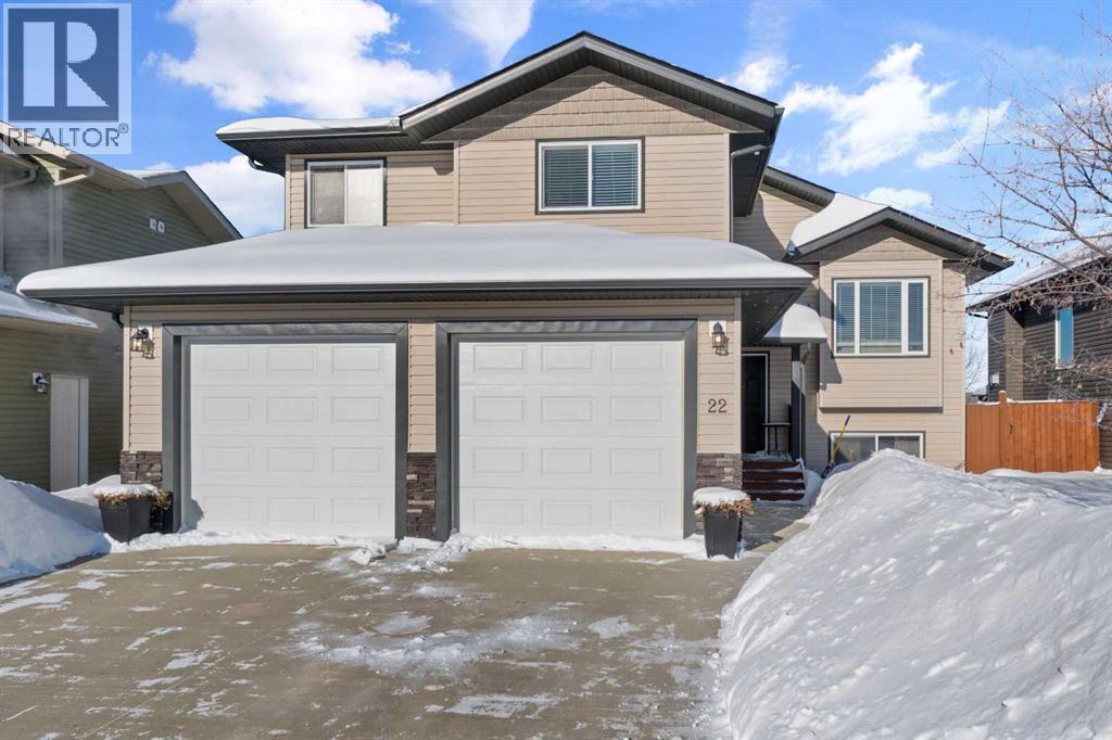 22 Spruce Road - Photo 2 of 25, Whitecourt, Alberta