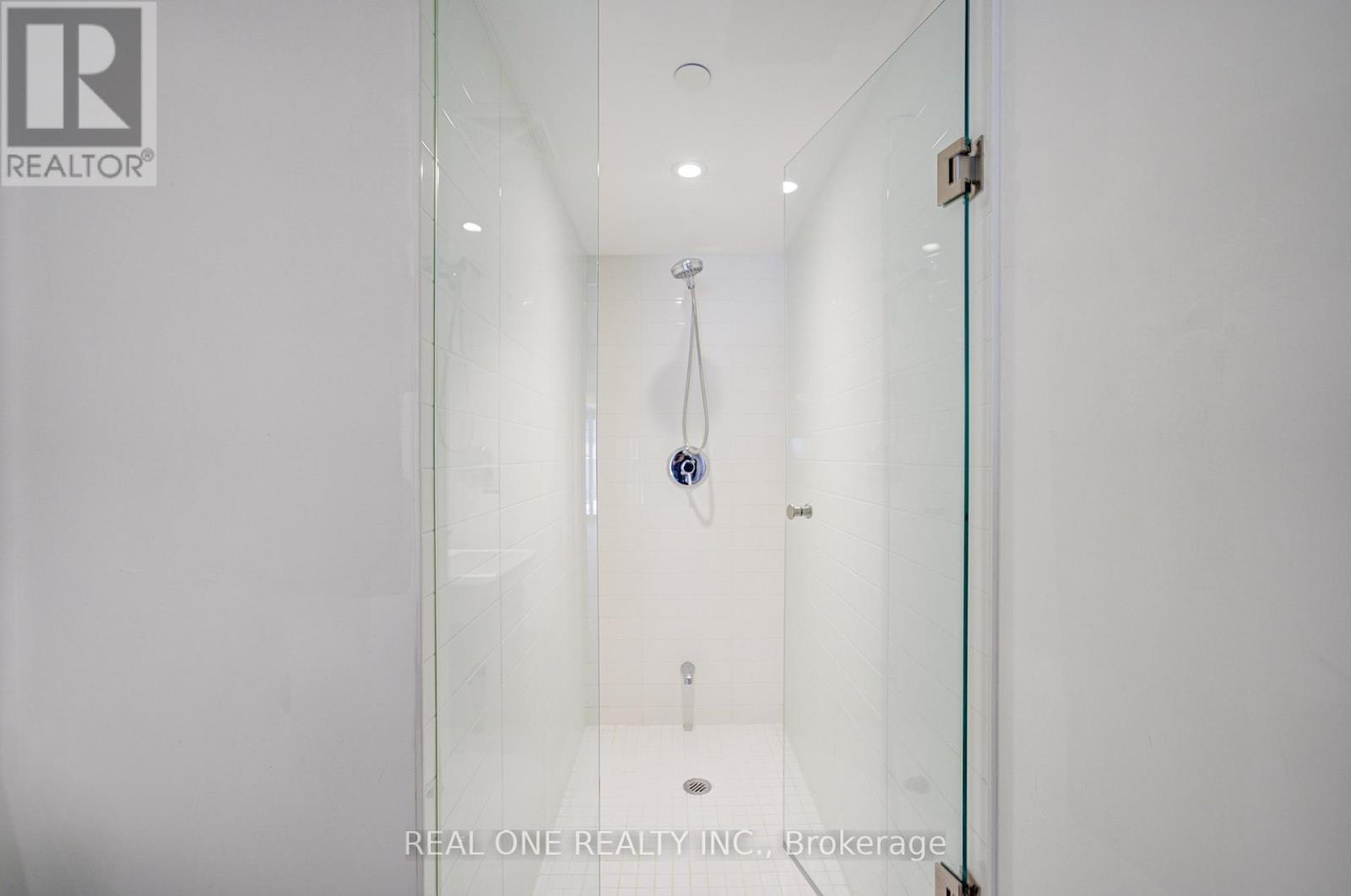 #1408 386 YONGE STREET - 32