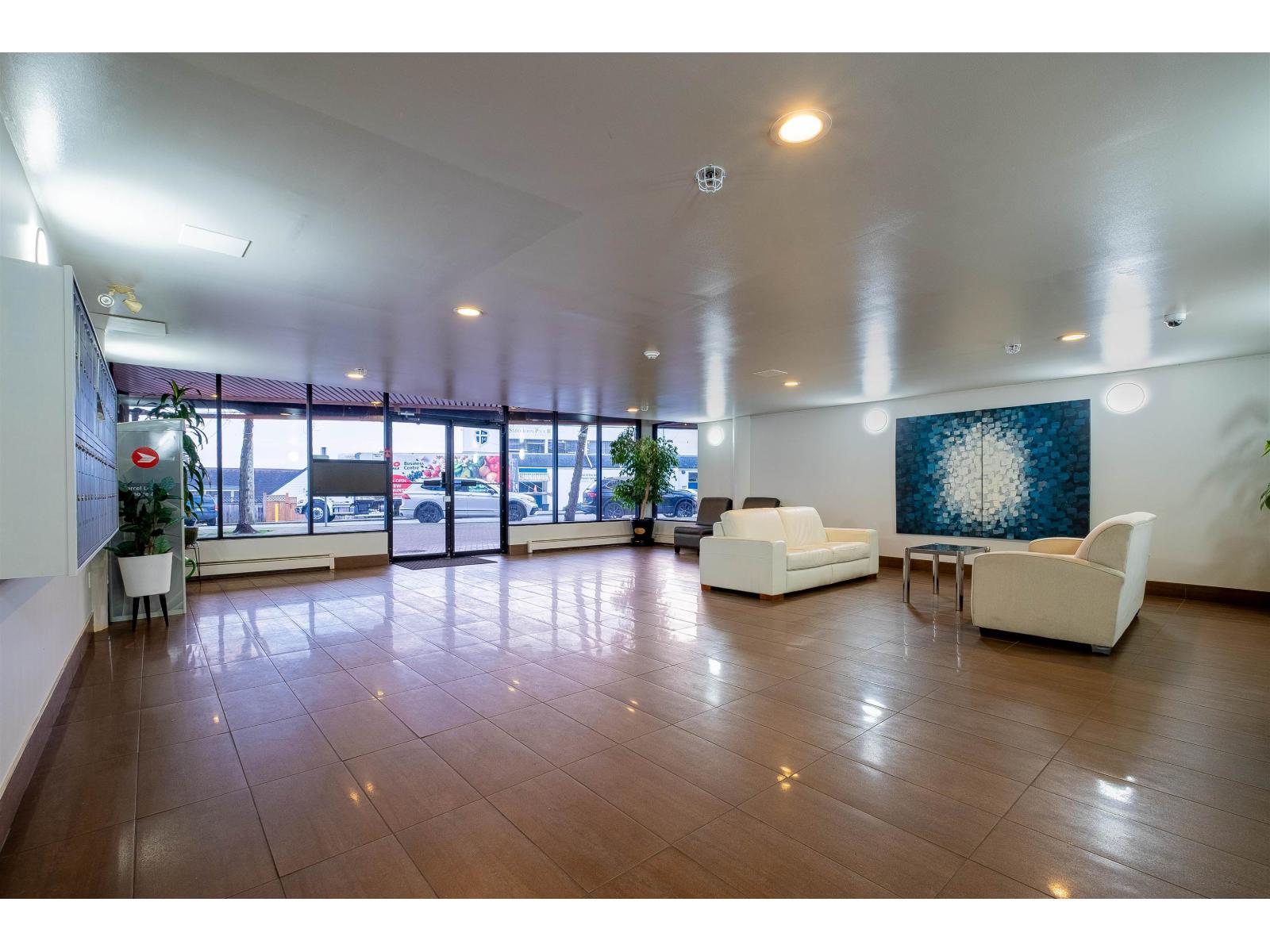 108 15233 PACIFIC AVENUE, White Rock