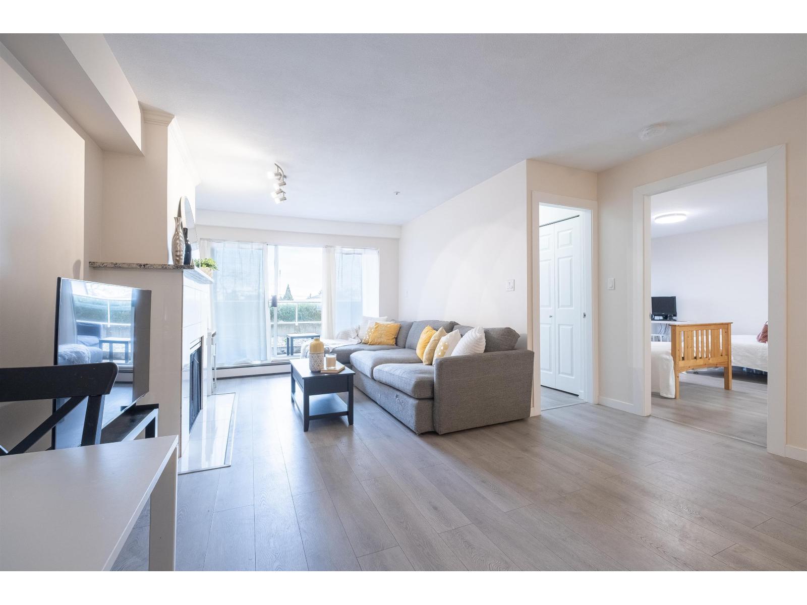 108 15233 PACIFIC AVENUE, White Rock