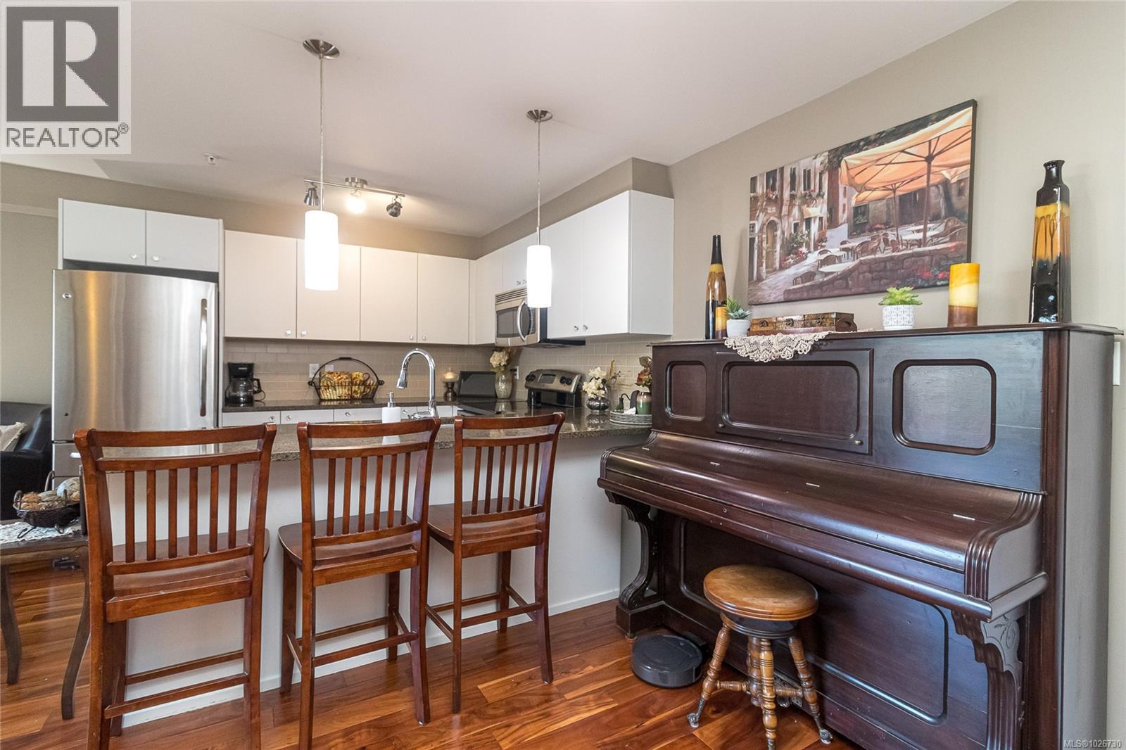 #312 1315 ESQUIMALT RD - 8