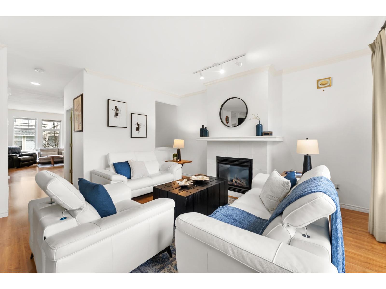 20 15037 58TH AVENUE, Surrey