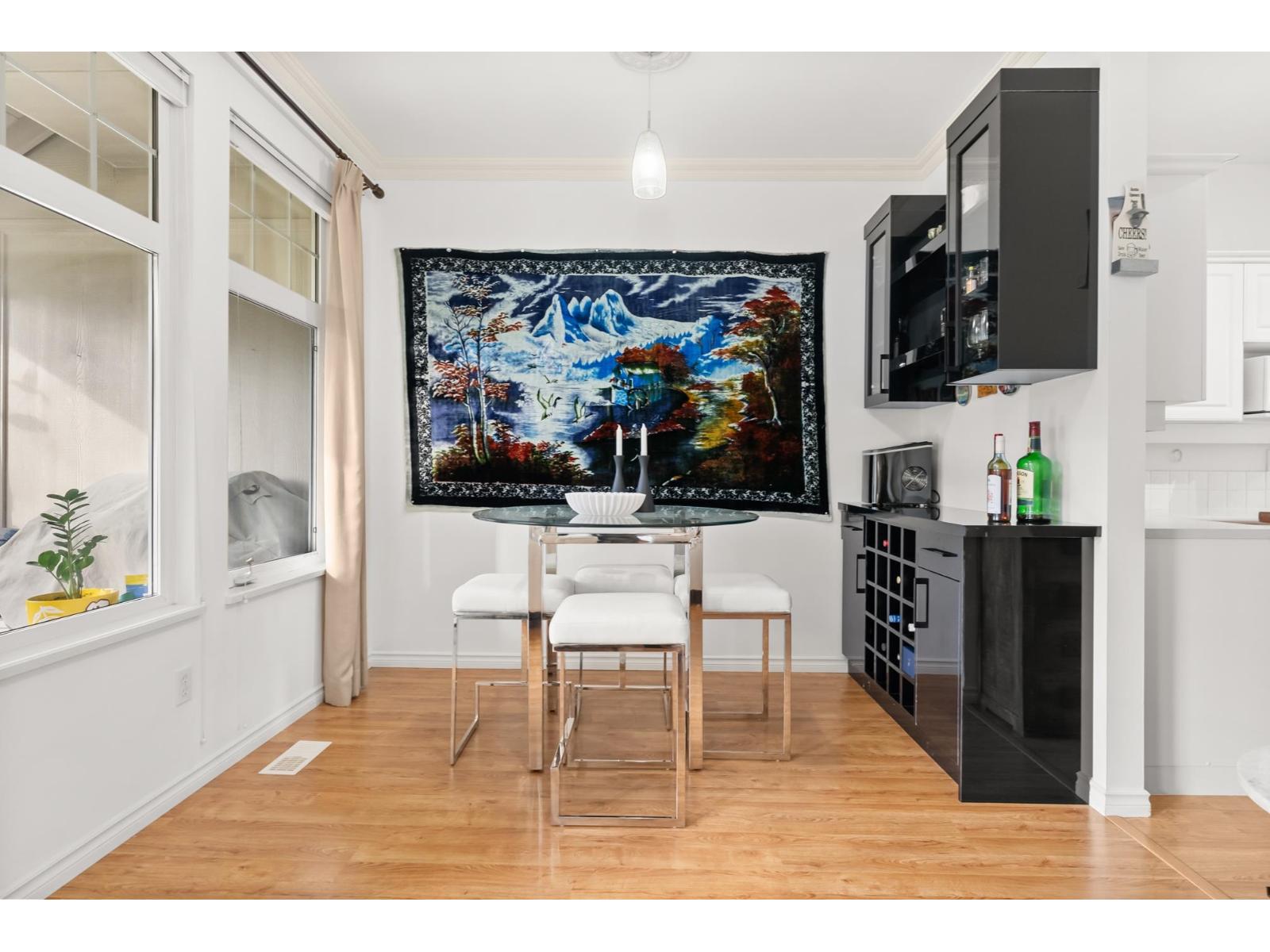 20 15037 58TH AVENUE, Surrey