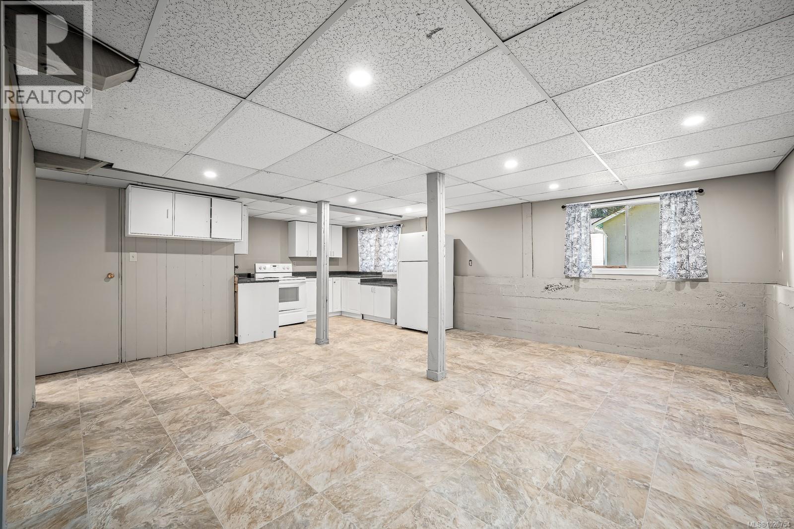 754 7th Ave - 27