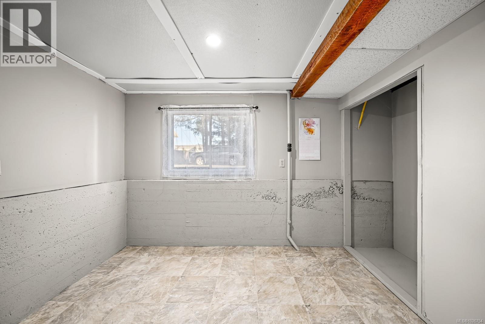 754 7th Ave - 37