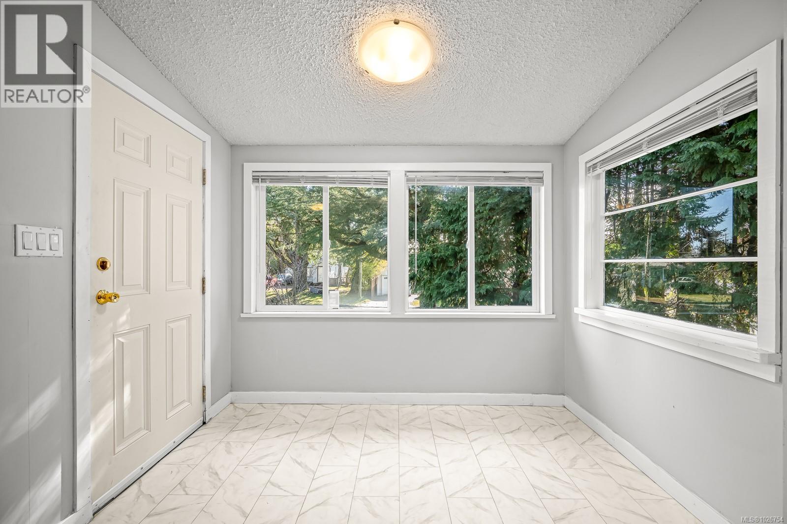 754 7th Ave - 5